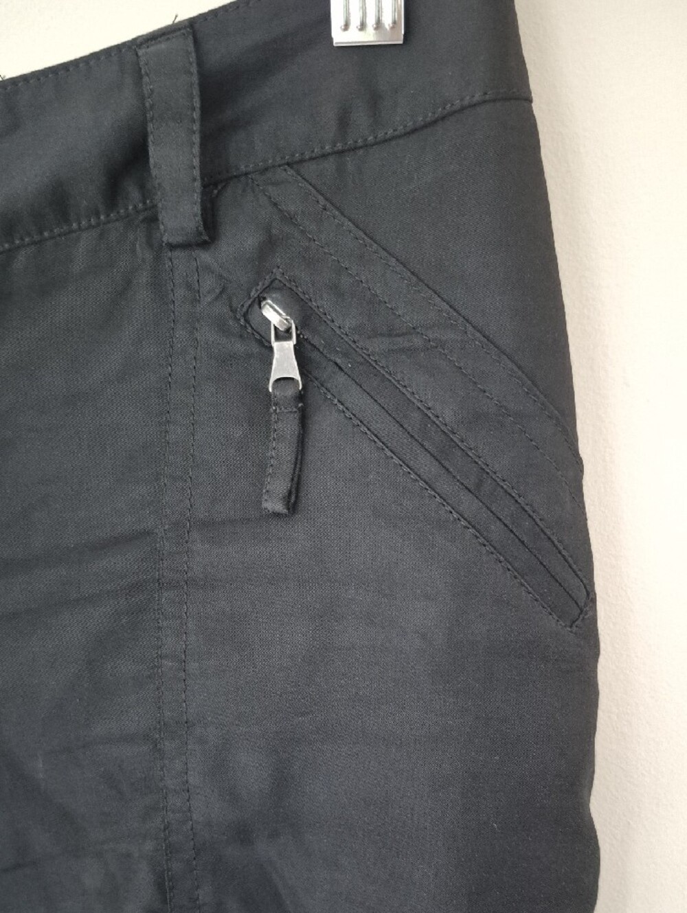 Talbots Black Cropped Zip-Pocket Capris - Picture 5 of 7
